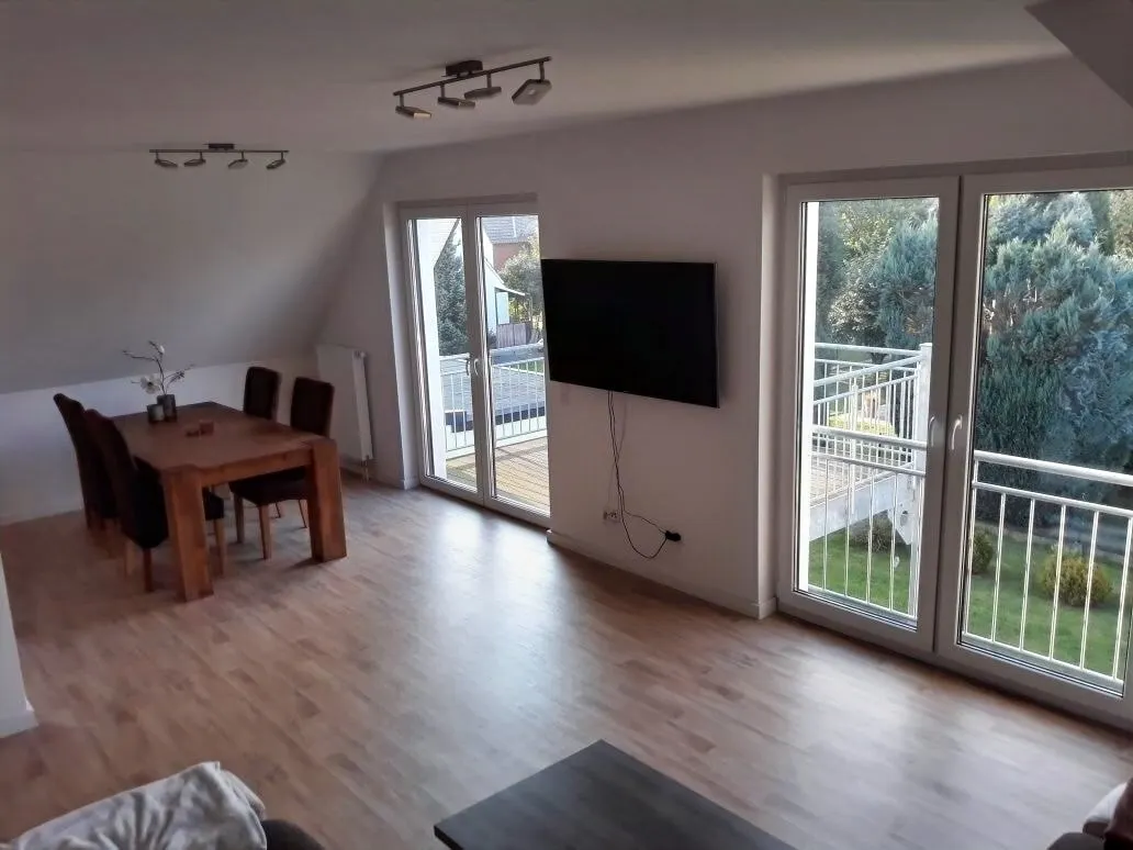 W4c-OG Essplatz und Balkon