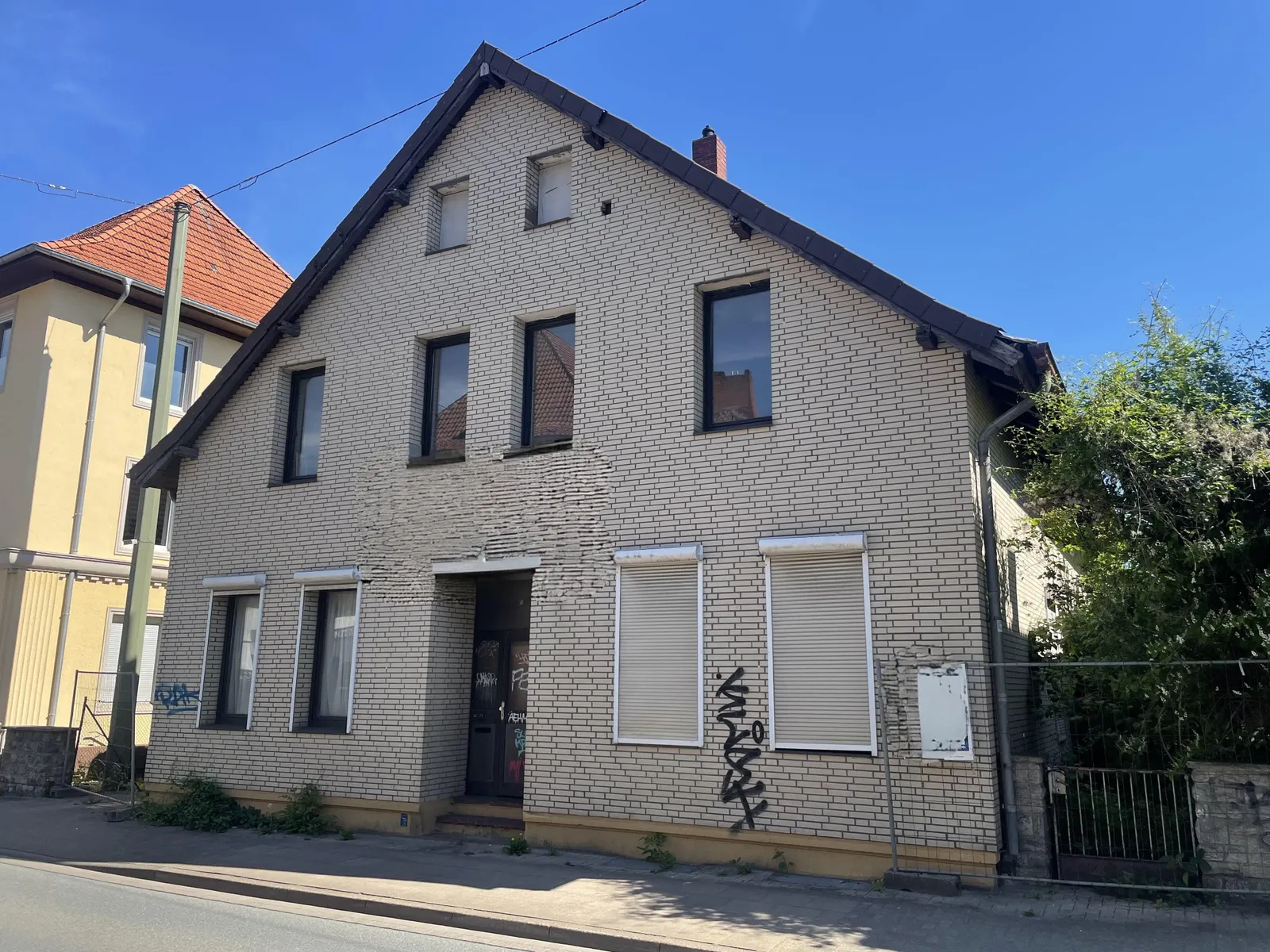 Straßenansicht