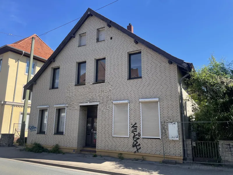 Straßenansicht