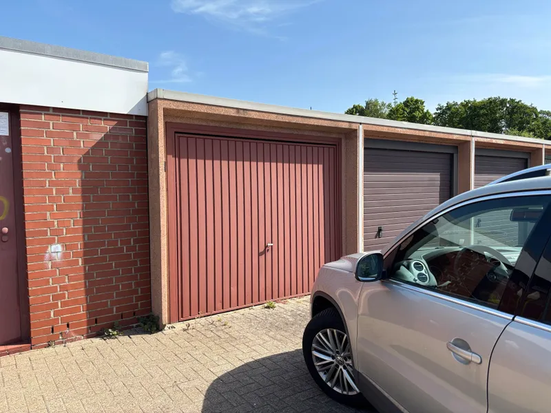 Garage im Gemeinschaftshof