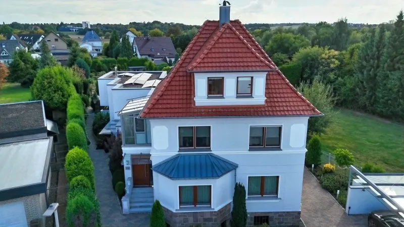 historisch mit Anbau