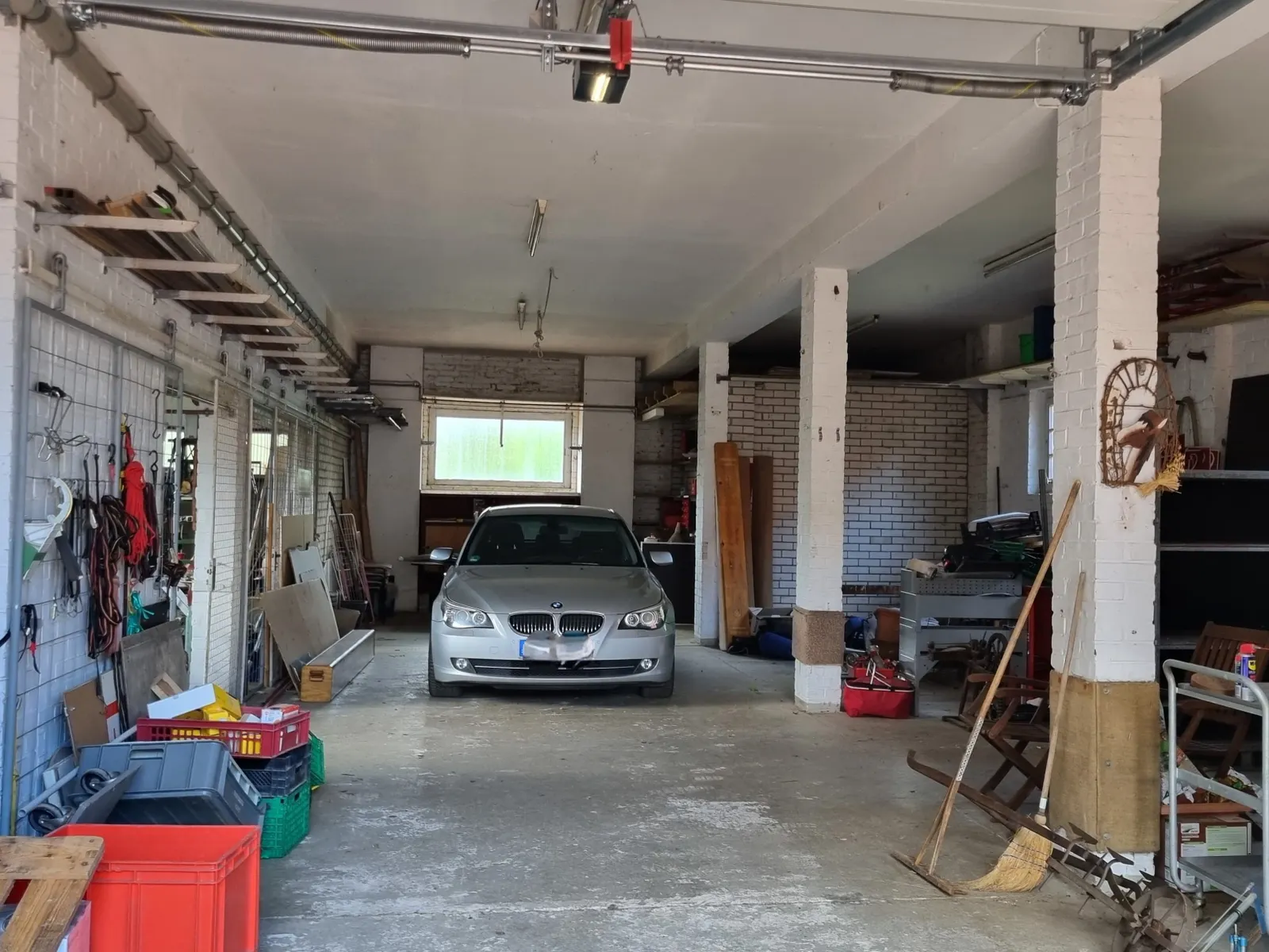 Garage und Werkstatt