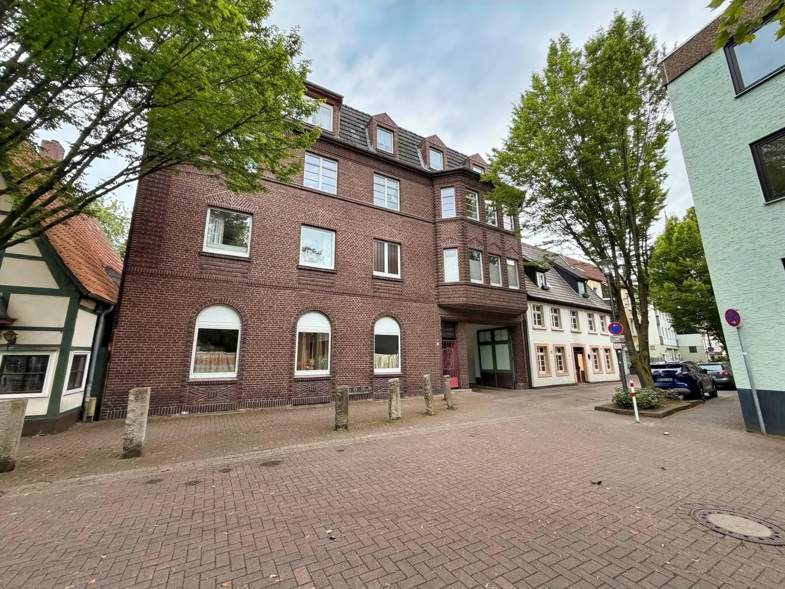 Hausfront mit Eingang