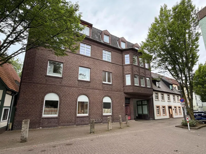 Hausfront mit Eingang