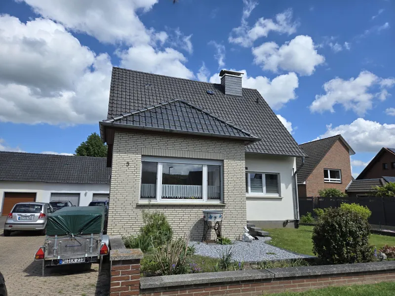 Straßenansicht