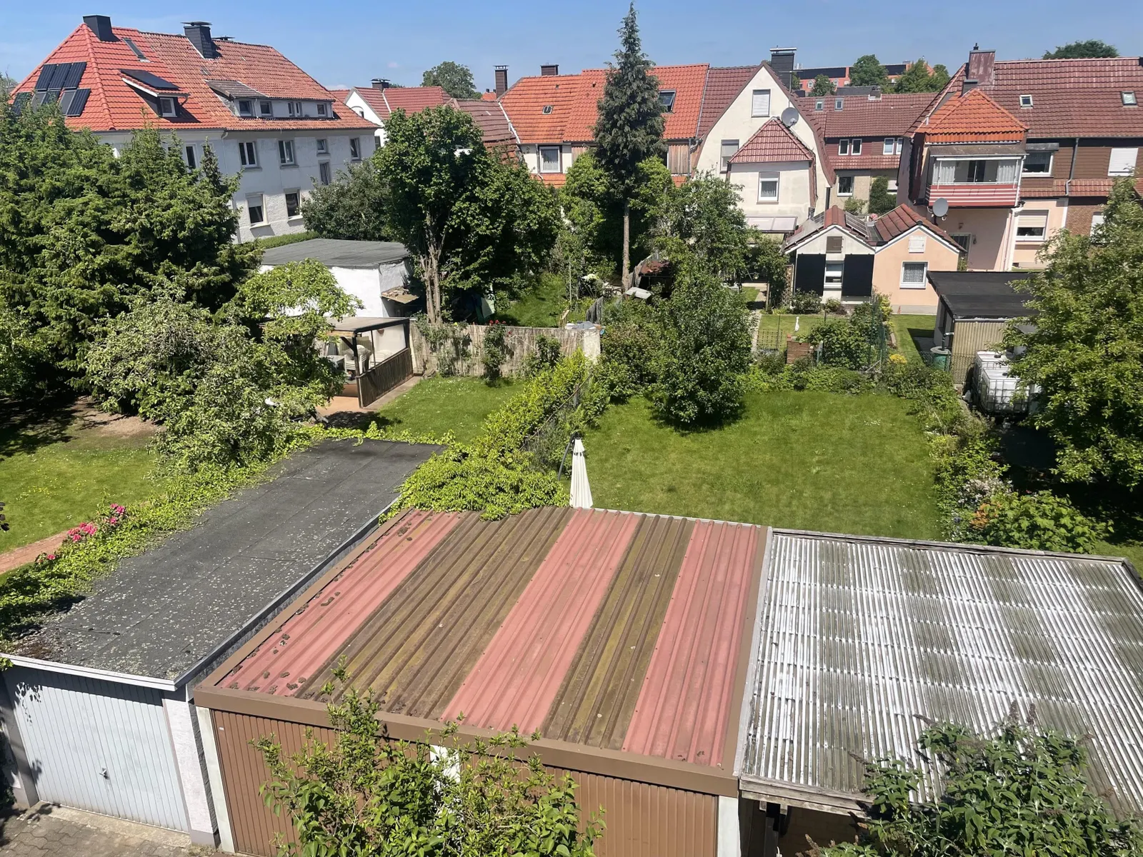 Großes Grundstück