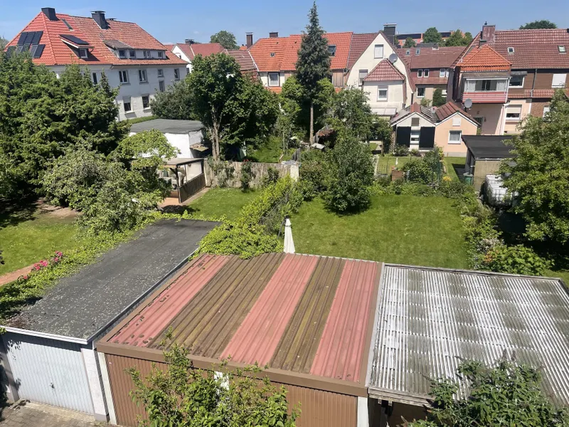 Großes Grundstück