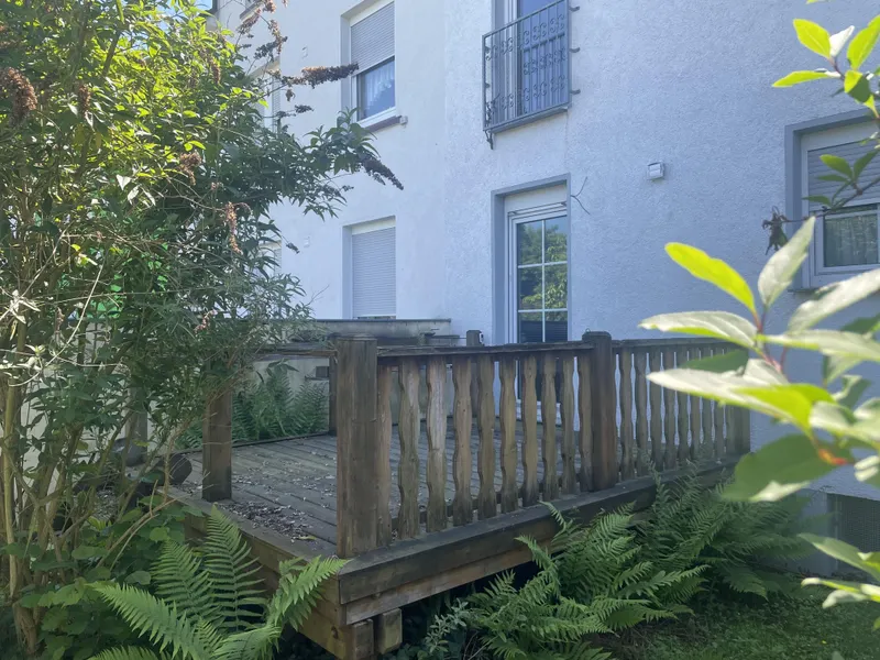 Terrasse Erdgeschosswohnung li