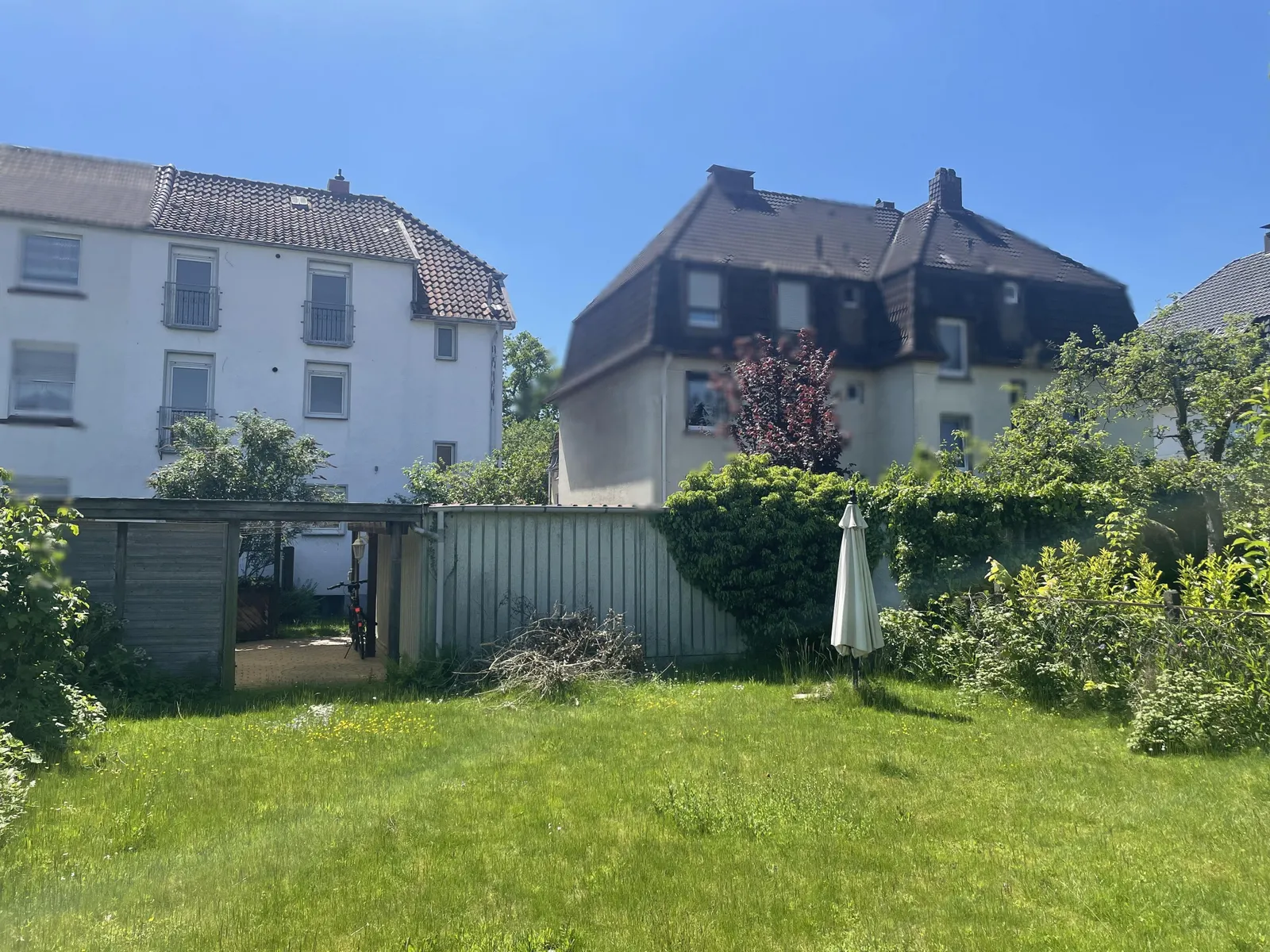 Wohnhaus mit 3 Einheiten