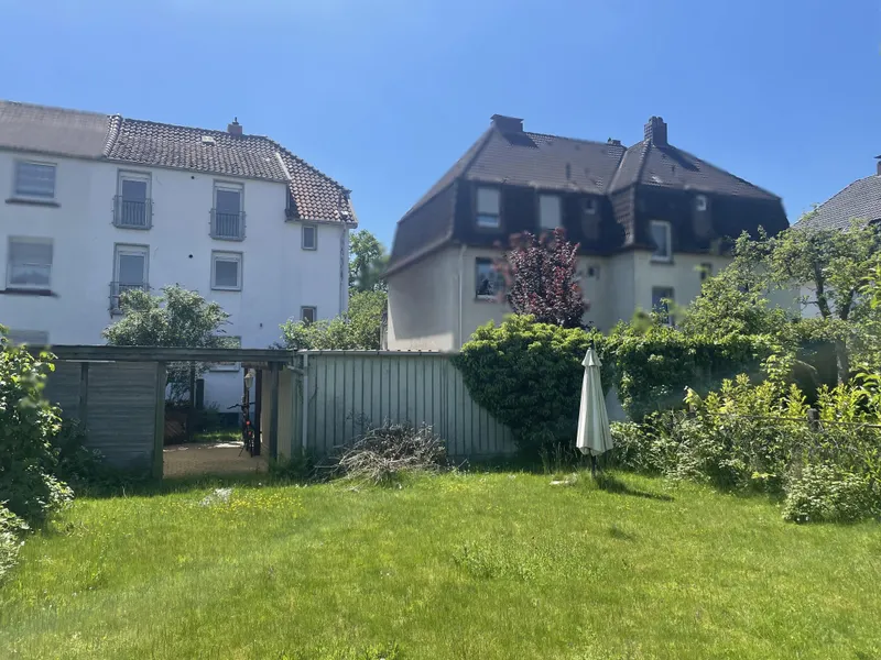Wohnhaus mit 3 Einheiten