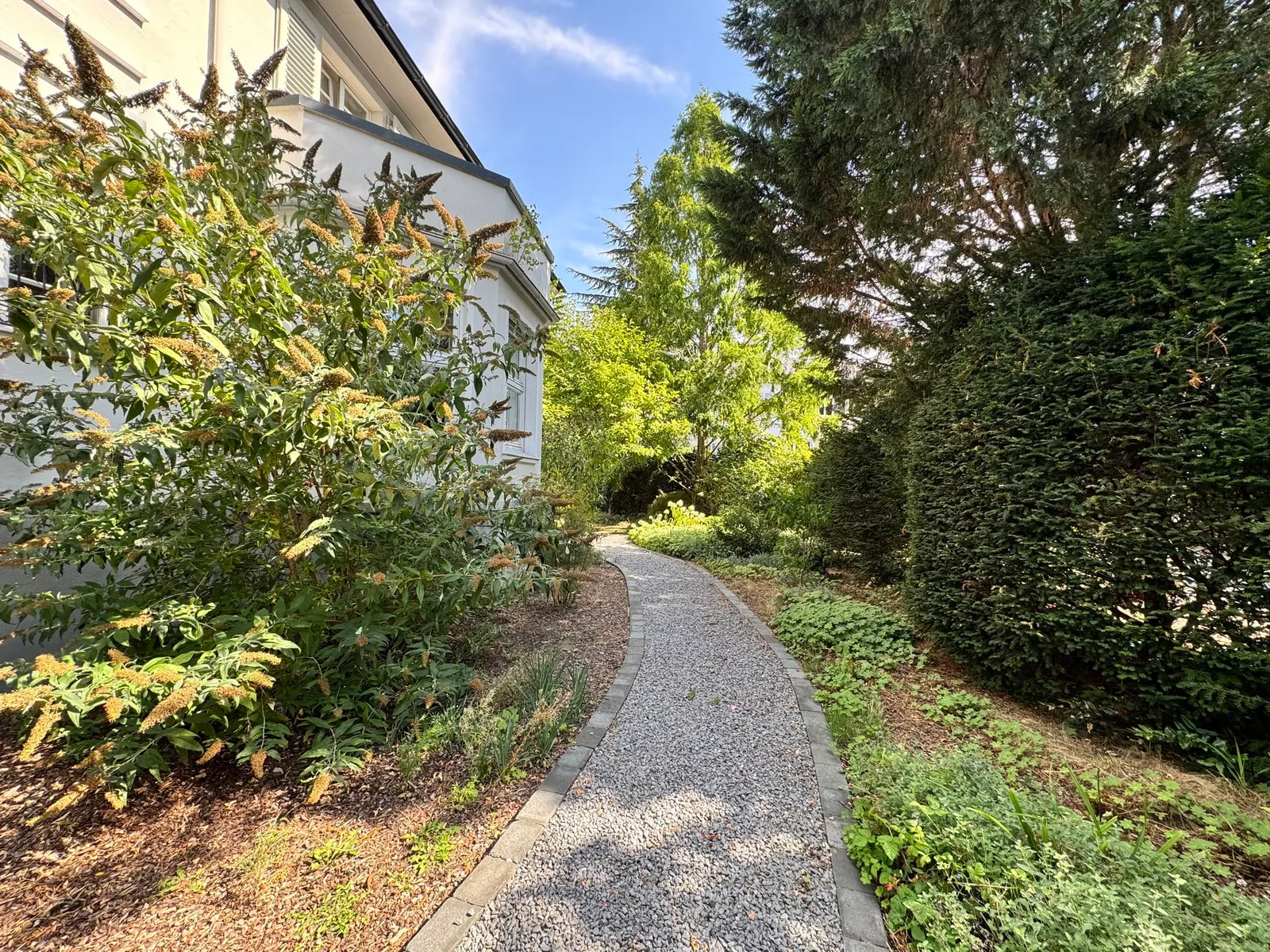 Weg zum Garten