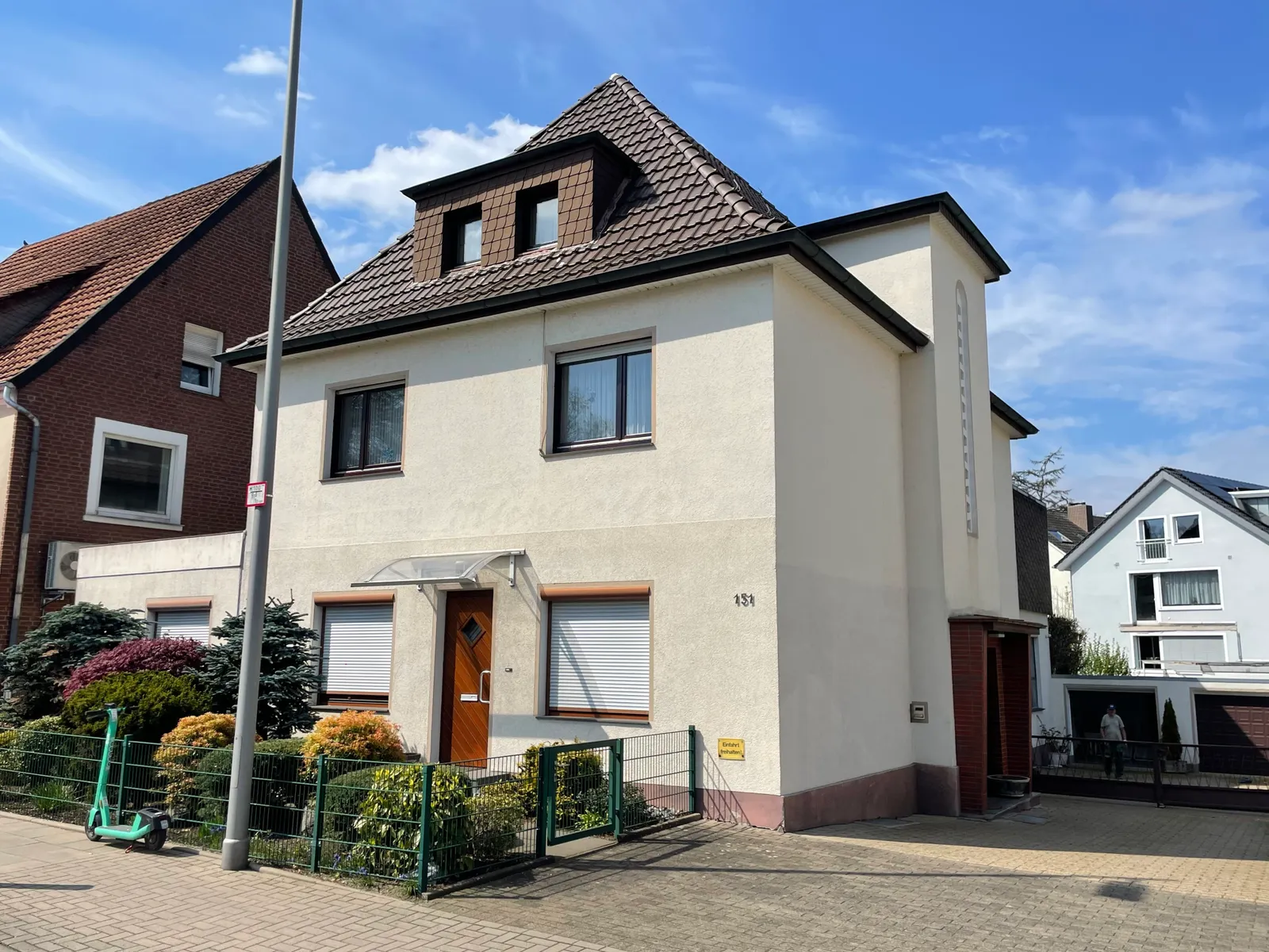 Wohn- u. Geschäftshaus in Unin