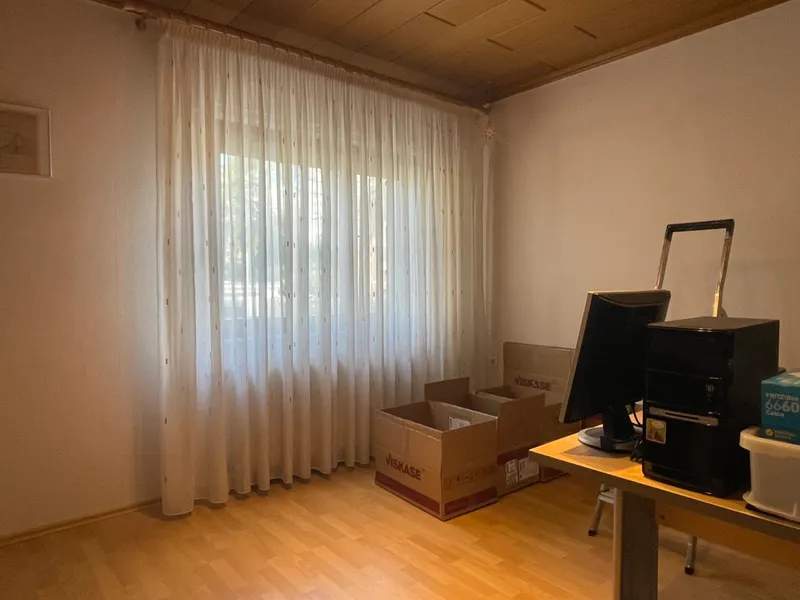 Büro Erdgeschoss