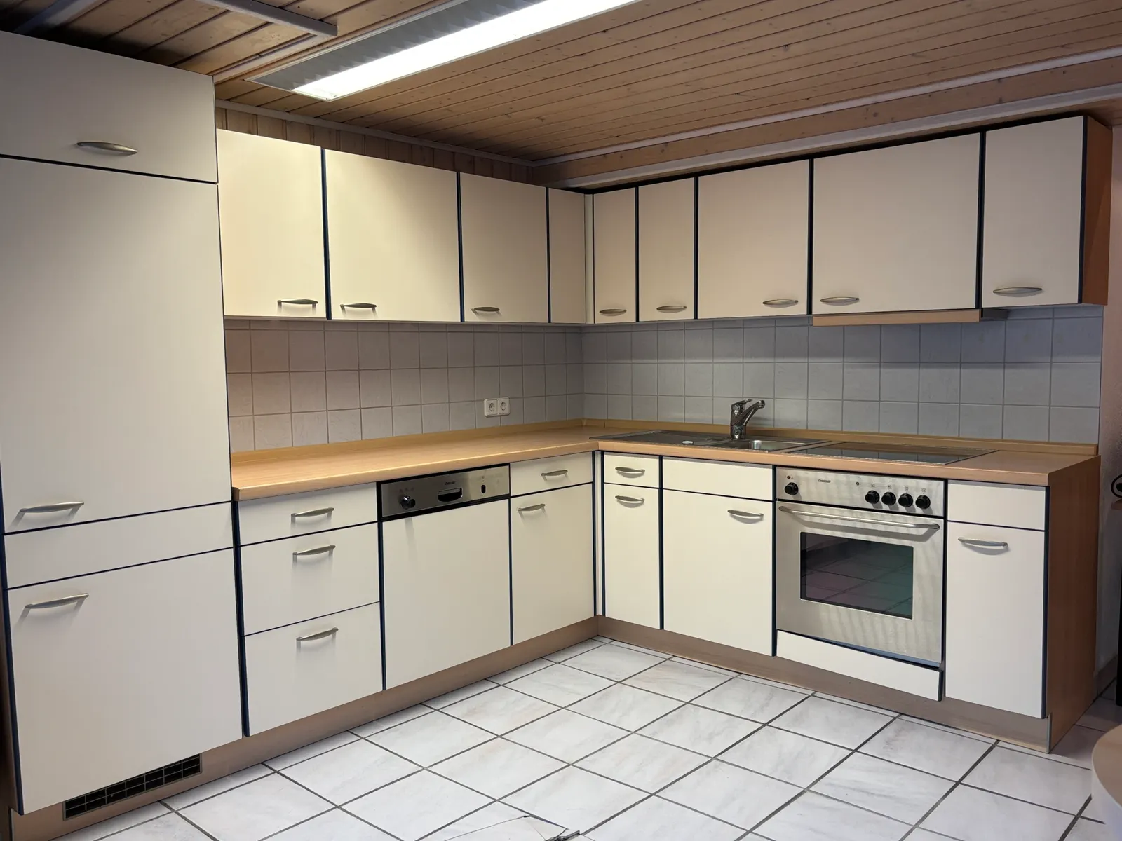 Einbauküche Keller