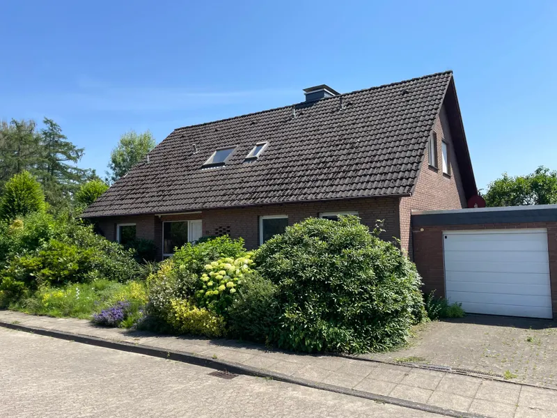 Straßenansicht