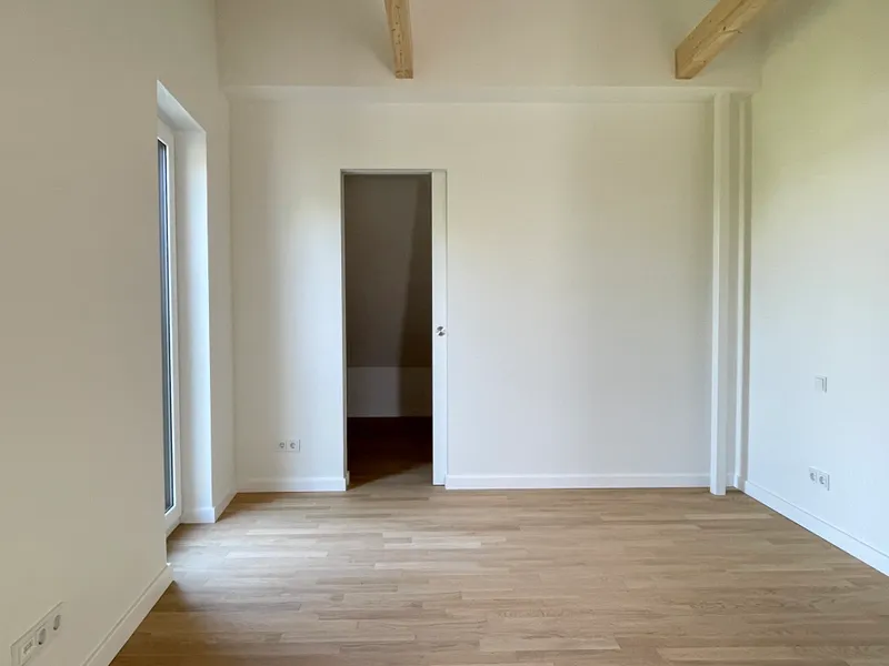 Schlafzimmer mit Ankleide