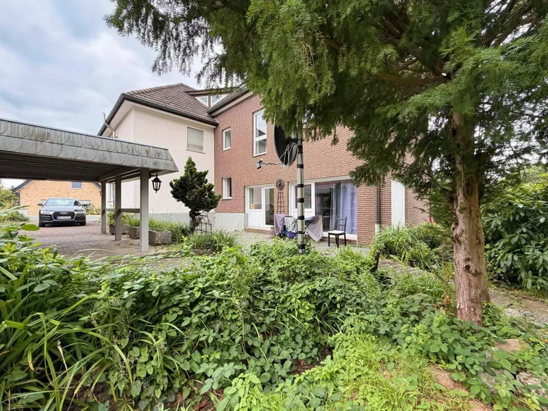 Blick aus dem Garten