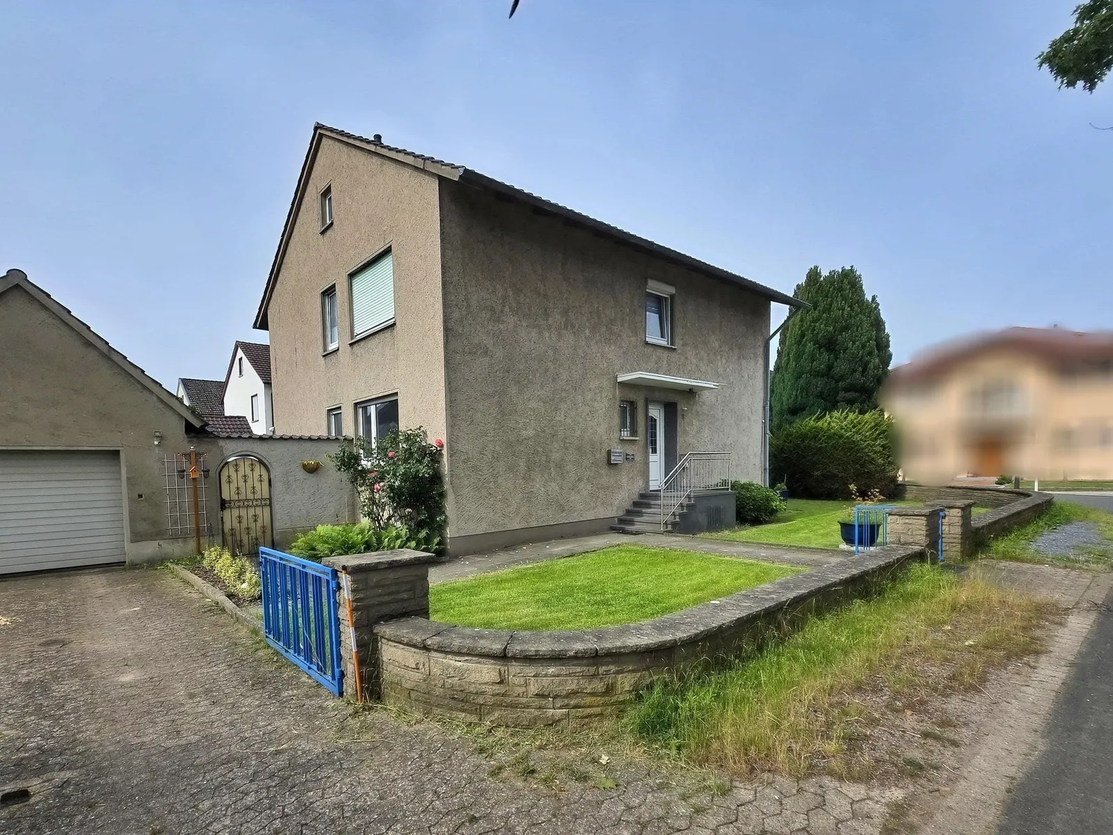Straßenansicht
