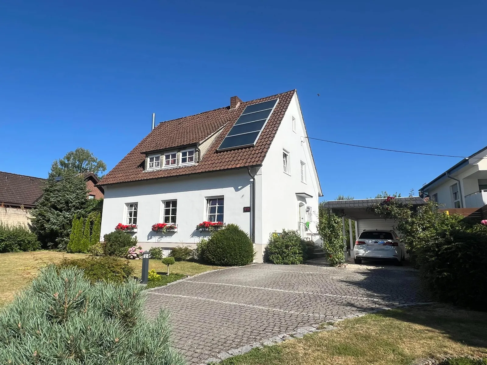Straßenansicht