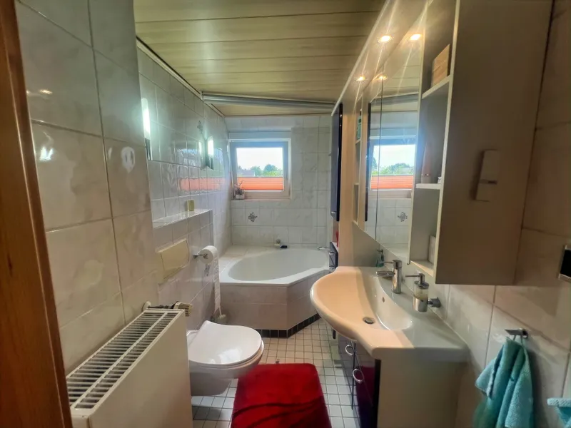 Badezimmer im Dachgeschoss