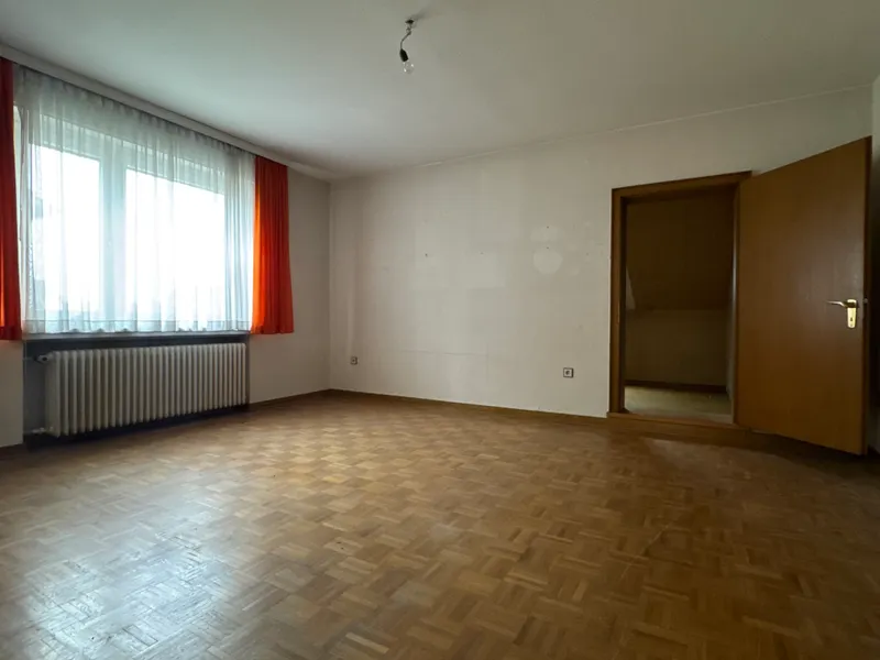 Schlafzimmer (2)