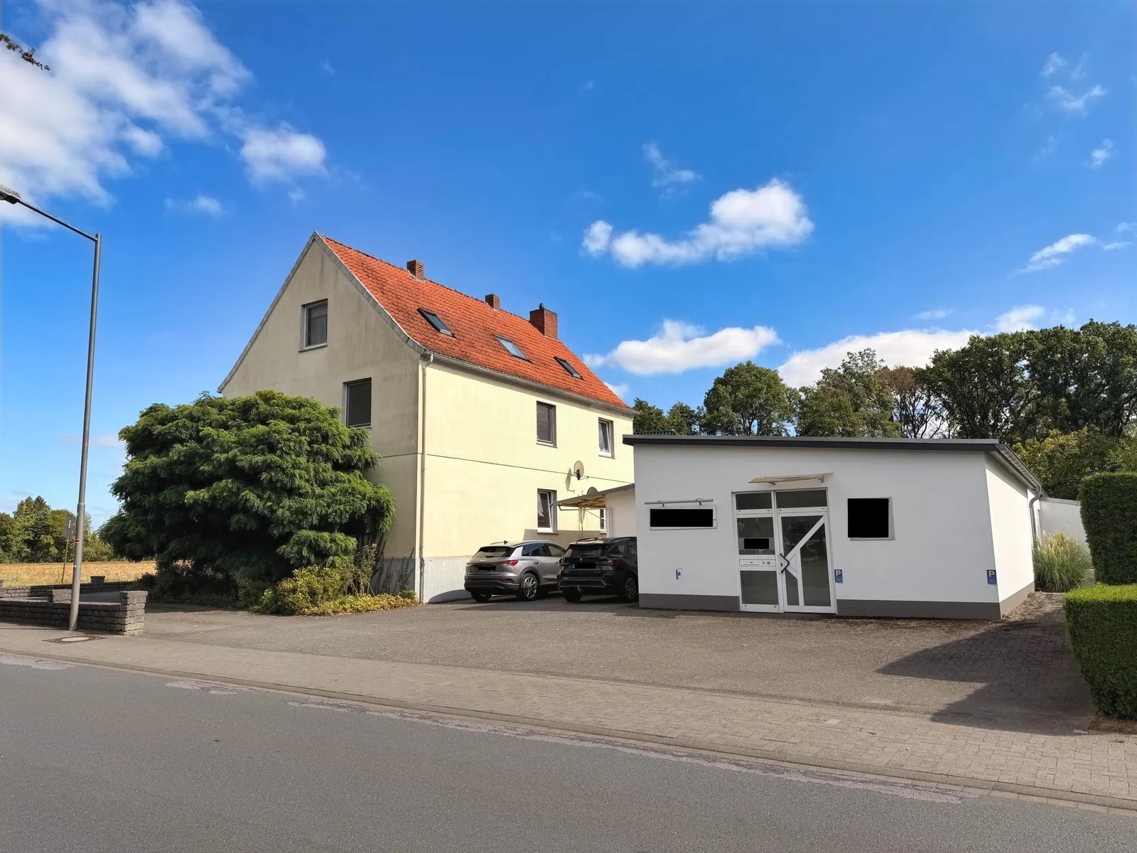 Außenansicht - Eingang Gewerbe