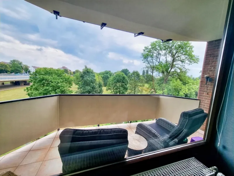 überdachter Balkon