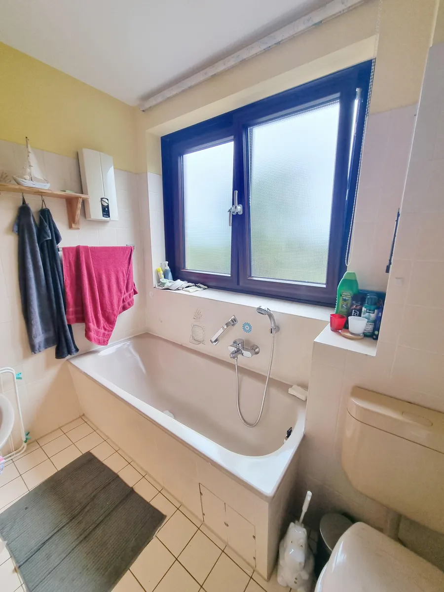 Bad mit Badewanne
