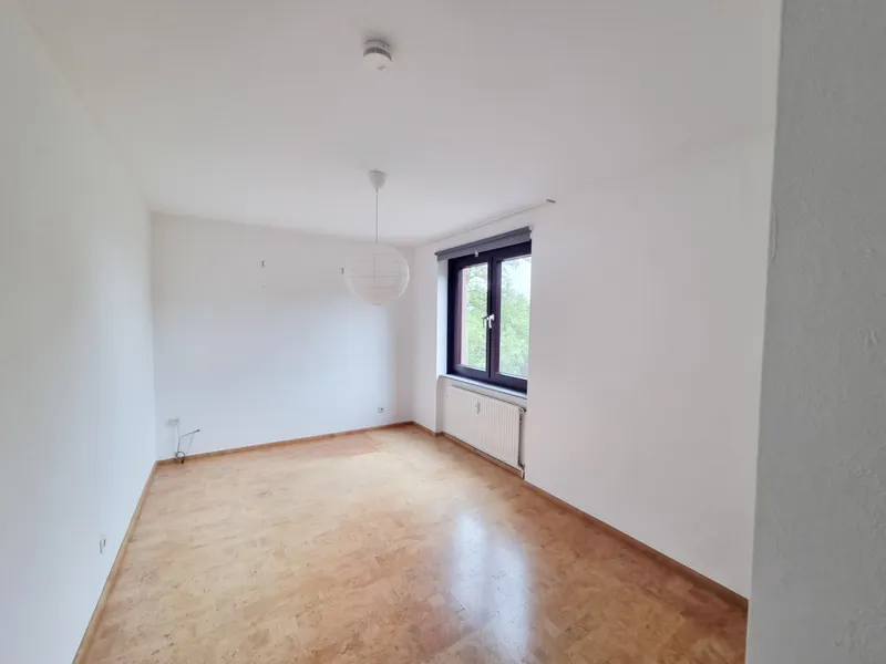 Kinder-/Schlafzimmer