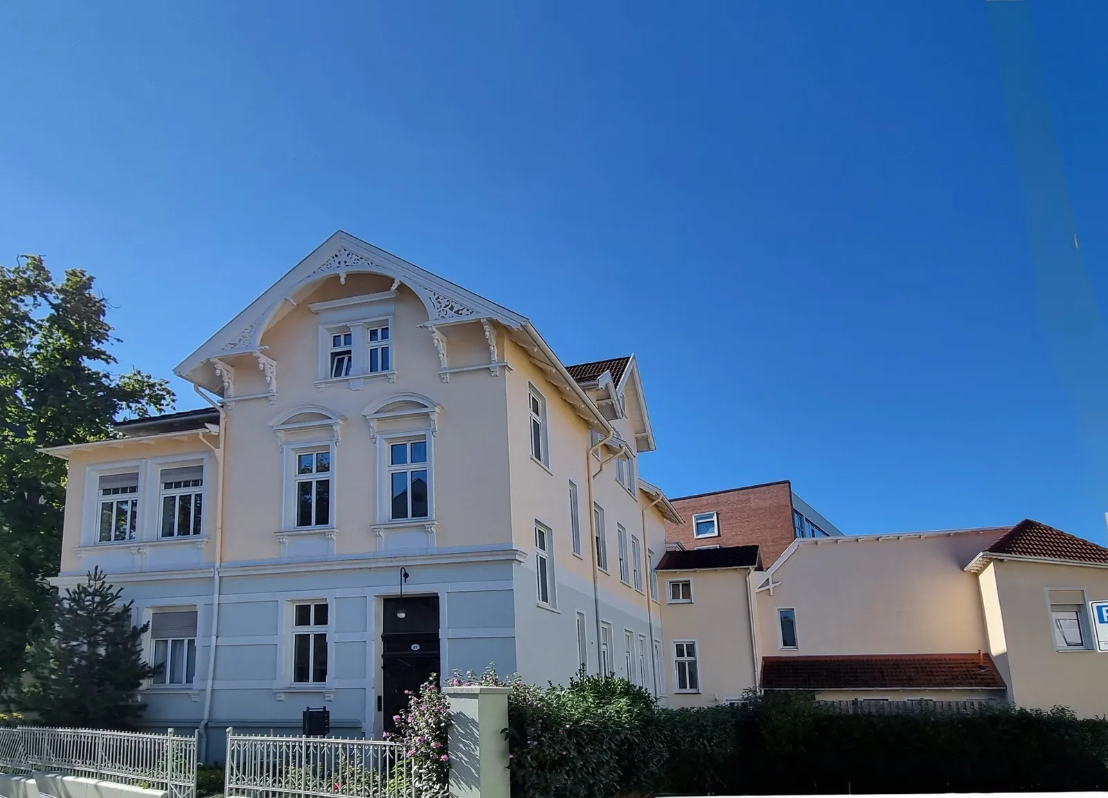 Straßenansicht