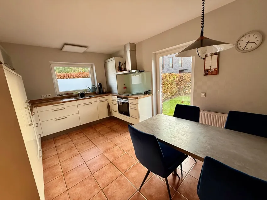 Küche mit Essmöglichkeit