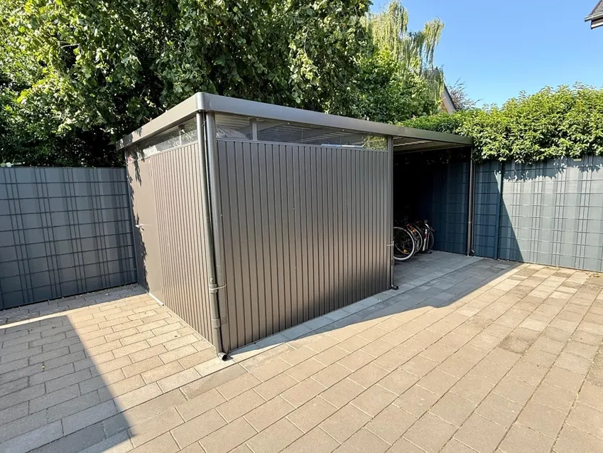 Fahrradschuppen
