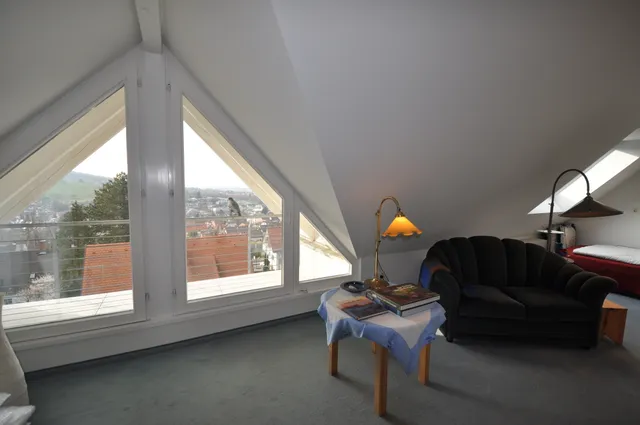 Zimmer mit Zugang Loggia DG