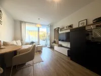 Wohnzimmer mit Küche