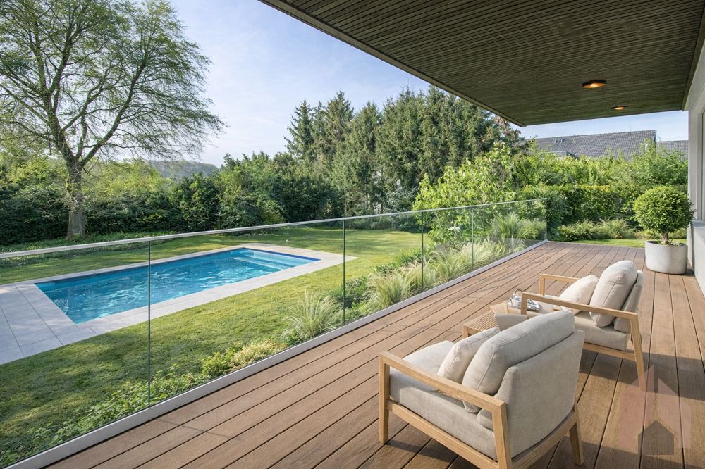 Außen I Balkon visualisiert