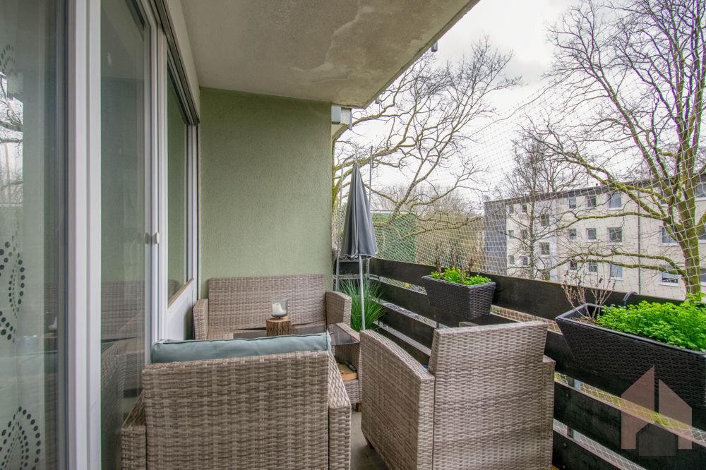 Loggia Straßenseite