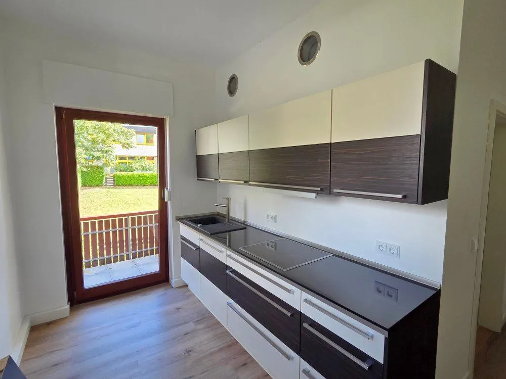 *** Modernisierte und gepflegte 2-Zimmer-Wohnung mit Balkon *** - Photo 3