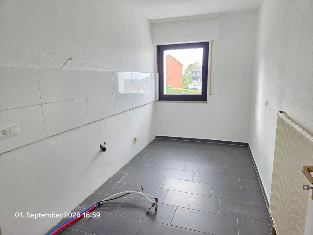 *** Renovierte 2-Zimmer-Dachgeschosswohnung Nahe Kliniken mit Fernblick!*** - Photo 2