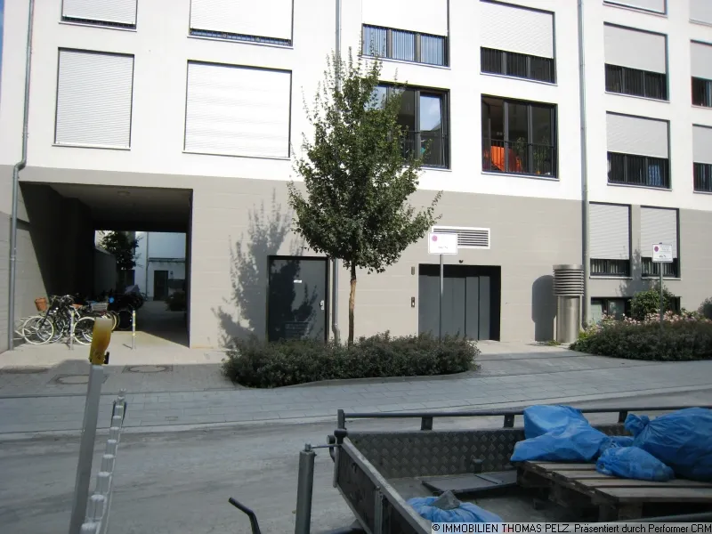 Exquisite Wohnung als Stadhaus mit TG, Terrasse u. Balkon