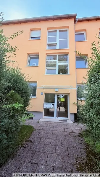 Helle 2-Zi.- ETW – Hochparterre mit Balkon als Wintergarten