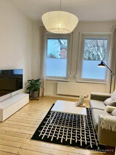 Schöne, neu eingerichtete 2 Zi.-Wohnung, 2. OG.