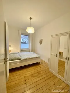 Schöne, neu eingerichtete 2 Zi.-Wohnung, 2. OG.