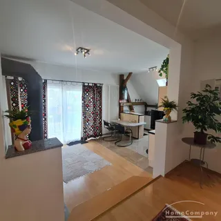 Schöne 2 Zi.Whg., 1. OG, Balkon.