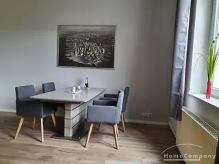 Sehr schöne 3 Zi.-Whg., möbliert. Mit gr. Dachterrasse zur Gemeinschaftsnutzung.