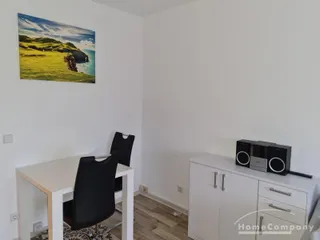 Schöne 1 Zi.Whg., möbliert, 3. OG, mit Balkon.