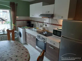 1 möbliertes Zimmer in einer 3er Wohnetage.