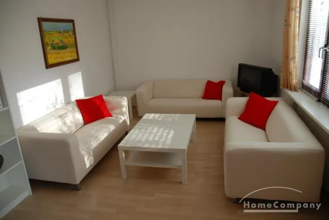 6 Zi. Haus, möbliert., 2 Bäder, Garten.