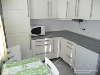 6 Zi. Haus, möbliert., 2 Bäder, Garten.