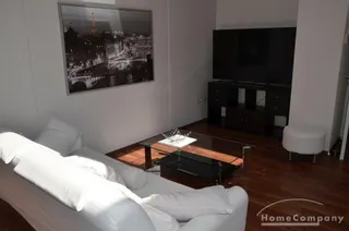 3 Zi.Whg., möbliert. 1. OG, Balkon nach Süden.