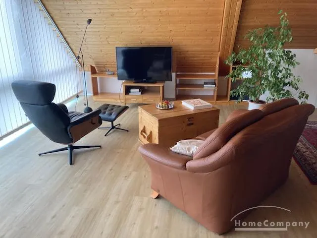 1 Zi. Atelier. Whg. möbliert, sehr hell in ruhiger Lage in Uni- u. Parknähe.